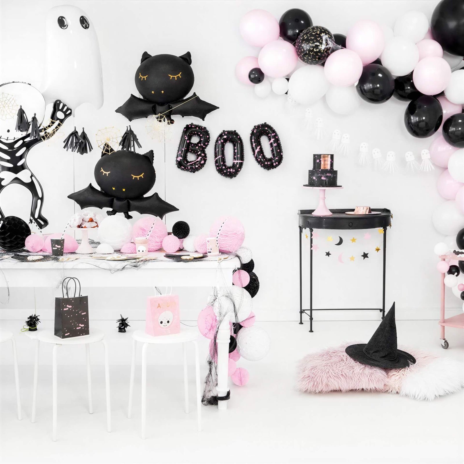 Pink Pumpkin Face Plates I Pink and Black Halloween Party Decorations I My Dream Party Shop UK