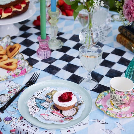 Small Alice in Wonderland Party Plates I Alice Party Supplies I My Dream Party Shop UK
